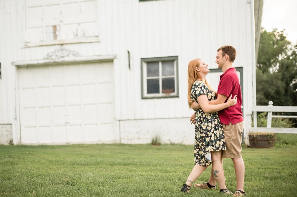 engagement portraits with Hollyberry Studio at Kuhs Estate and Farm in MO