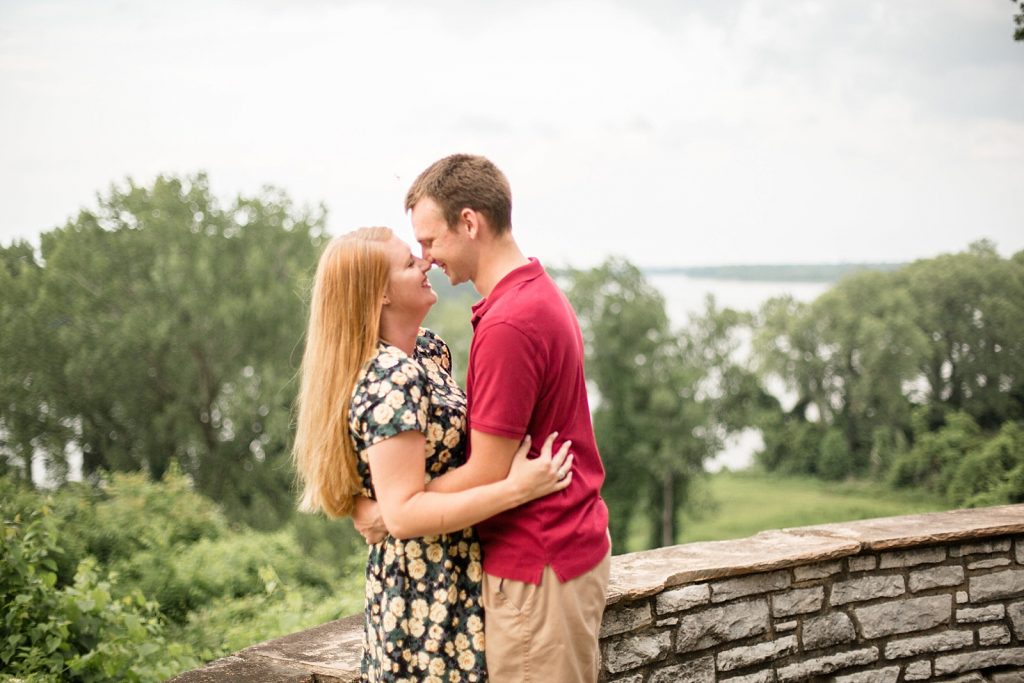 summer engagement session at Kuhs Estate and Farm with Hollyberry Studio
