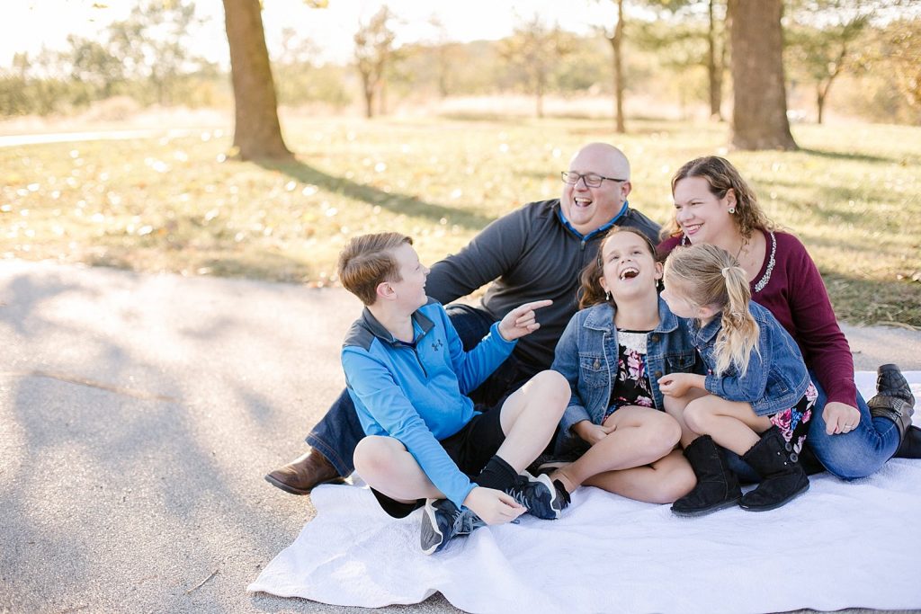 fall family portraits with Hollyberry Studio