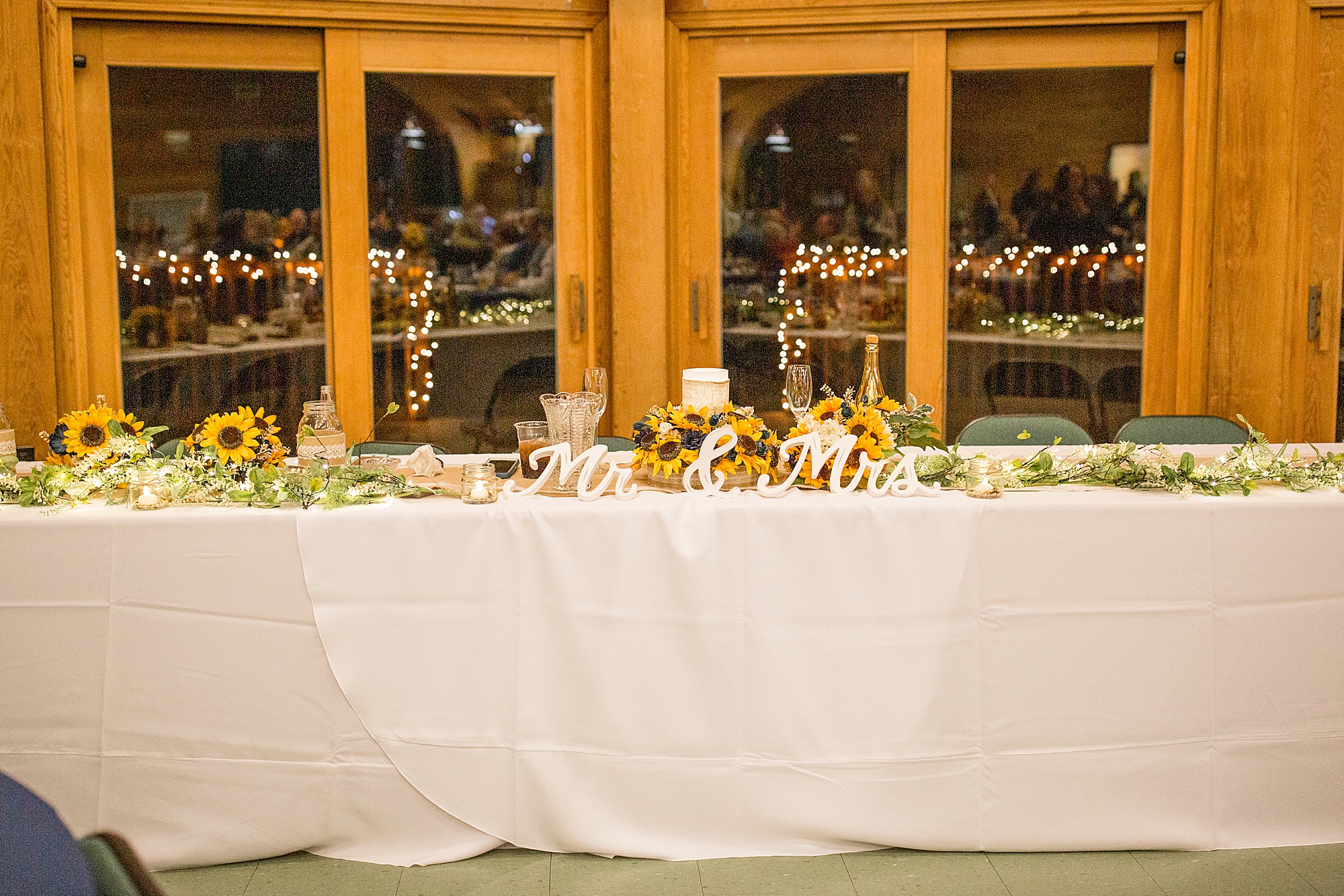 sweetheart table for reception in MO