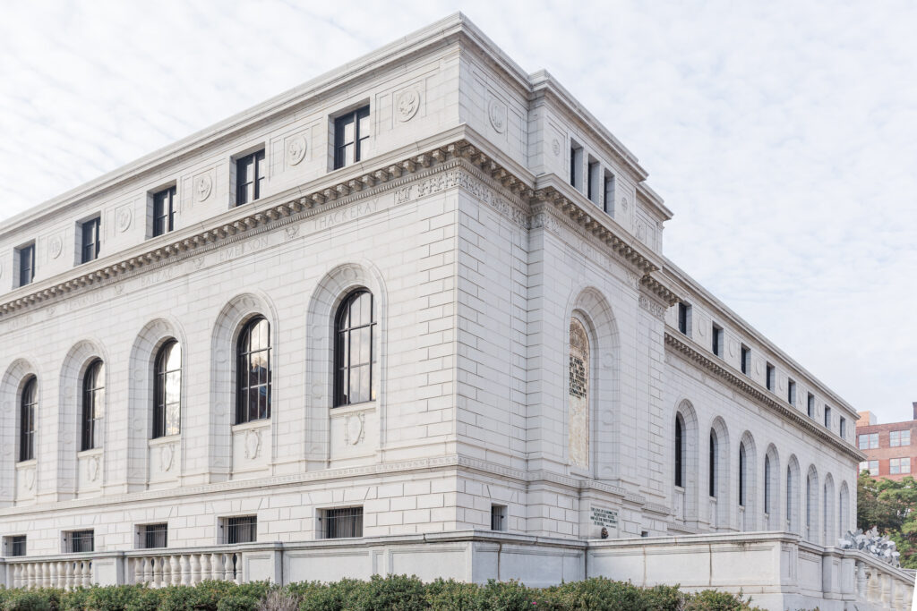 Wide shot of the St. Louis Public Library during fall mini sessions